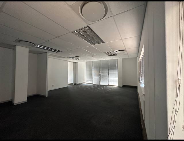 375M² OFFICE TO LET IN CENTURION CENTRAL